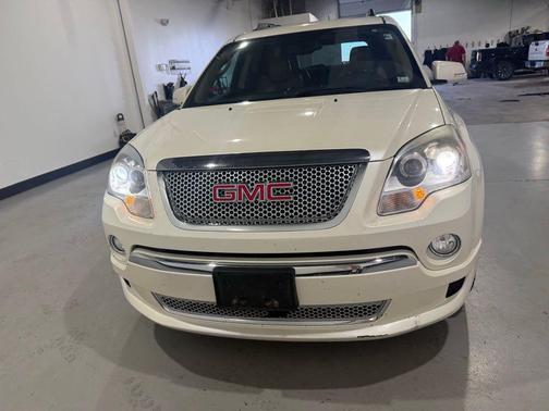 White Diamond Tricoat 2012 GMC Acadia Denali