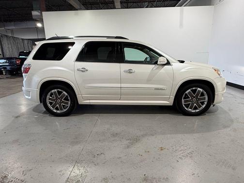 White Diamond Tricoat 2012 GMC Acadia Denali