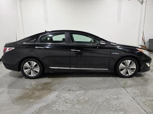 2015 Hyundai SONATA Hybrid Limited