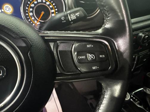 2021 Jeep Gladiator Willys 4x4