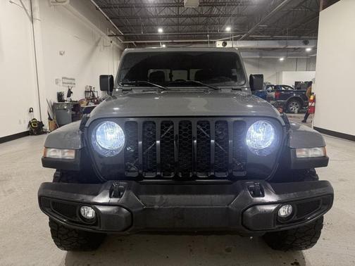 2021 Jeep Gladiator Willys 4x4