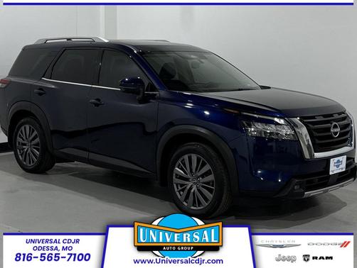 2022 Nissan Pathfinder SL 4WD