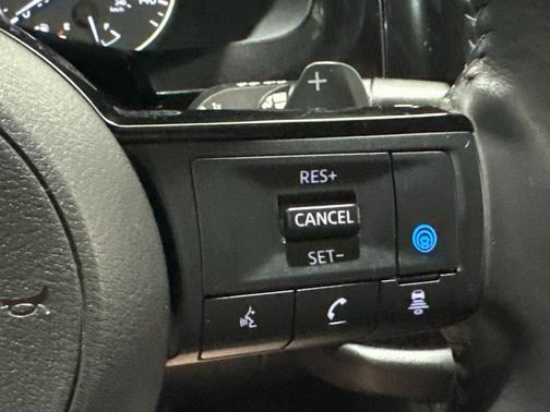 2022 Nissan Pathfinder SL 4WD
