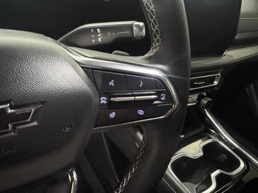 Sterling Gray Metallic 2024 Chevrolet Traverse LT