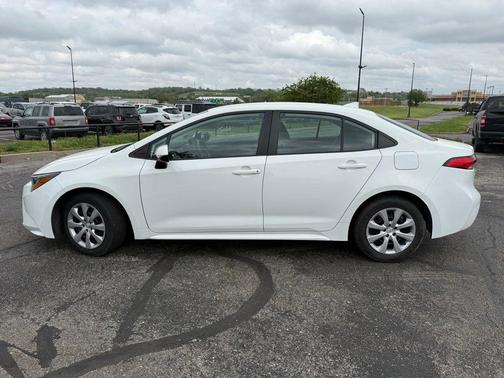 White 2022 Toyota Corolla LE
