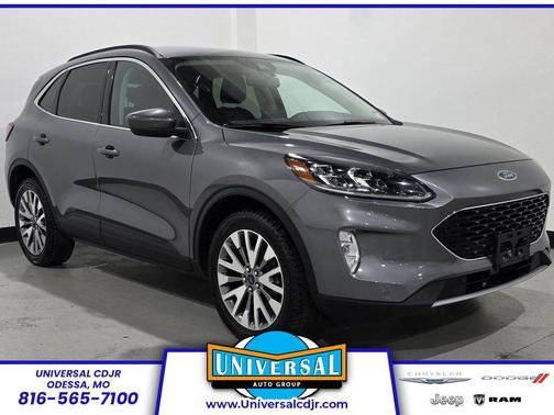 2022 Ford Escape Titanium