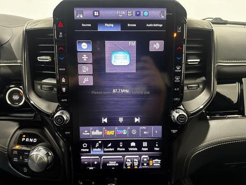 Ivory White Tri-Coat Pearlcoat 2026 RAM 1500 Limited