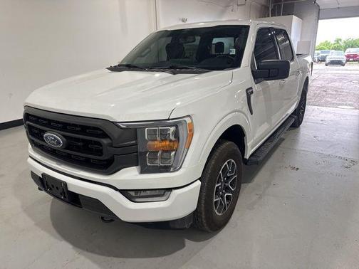 Oxford White 2022 Ford F-150 XLT