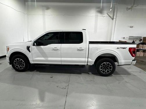 Oxford White 2022 Ford F-150 XLT
