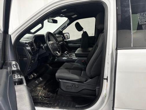 Oxford White 2022 Ford F-150 XLT