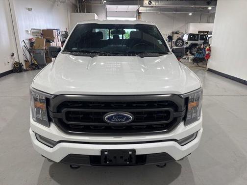 Oxford White 2022 Ford F-150 XLT