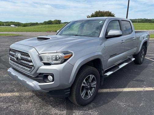 Magnetic Gray Metallic 2017 Toyota Tacoma TRD Sport