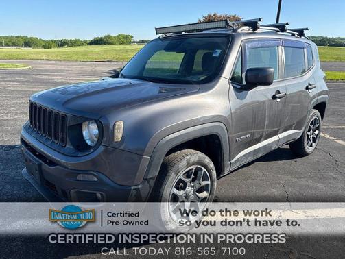 Granite Crystal Metallic Clearcoat 2017 Jeep Renegade Latitude