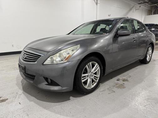 2013 INFINITI G37x Base