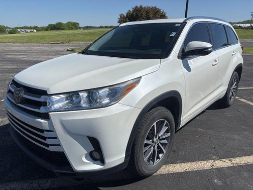 Blizzard Pearl 2017 Toyota Highlander XLE