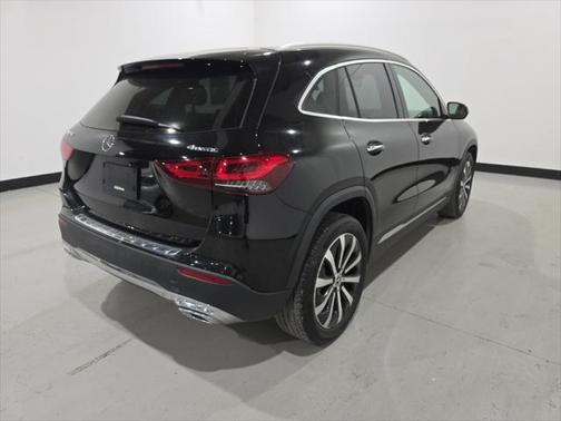 2021 Mercedes-Benz GLA 250 Base 4MATIC