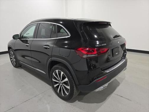 2021 Mercedes-Benz GLA 250 Base 4MATIC