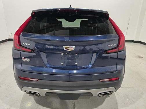 2020 Cadillac XT4 Premium Luxury
