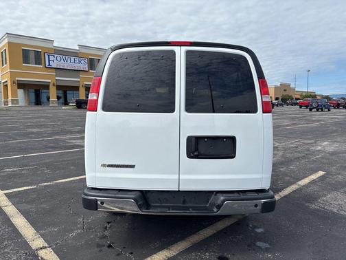 Summit White 2025 Chevrolet Express 3500 RWD 3500 Extended Wheelbase LT