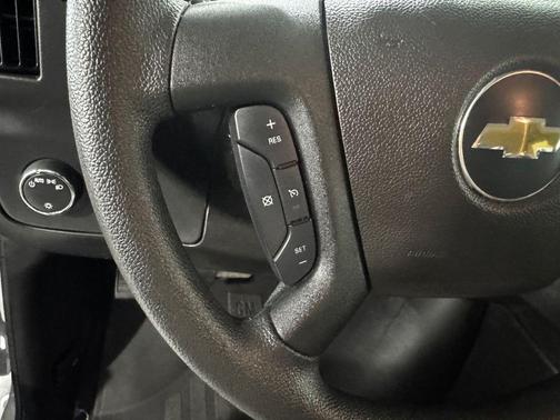 Summit White 2025 Chevrolet Express 3500 RWD 3500 Extended Wheelbase LT