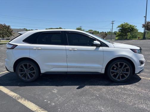 White Platinum Metallic Tri-Coat 2018 Ford Edge Sport
