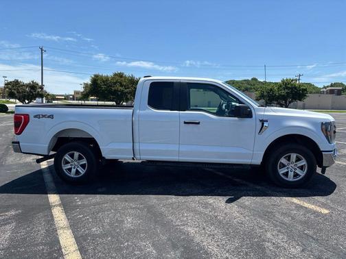 Oxford White 2023 Ford F-150 XLT