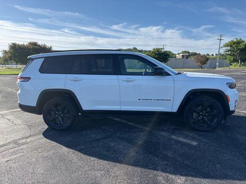 Bright White Clearcoat 2024 Jeep Grand Cherokee L Limited