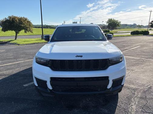 Bright White Clearcoat 2024 Jeep Grand Cherokee L Limited
