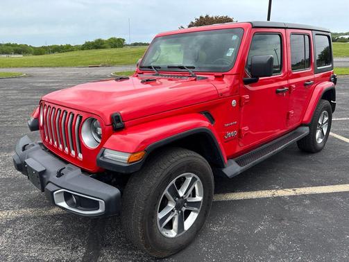 Firecracker Red Clearcoat 2023 Jeep Wrangler 4-Door Sahara