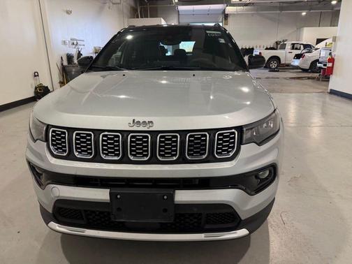 Silver Zynith Metallic Clearcoat 2025 Jeep Compass Limited