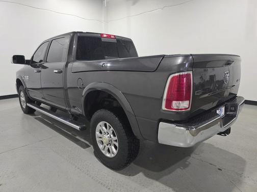 2018 RAM 2500 Laramie Crew Cab 4x4 6'4' Box