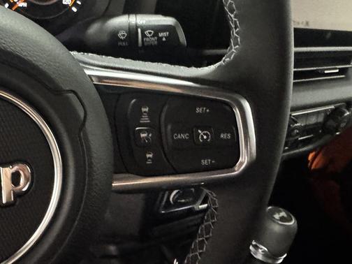 joose 2026 Jeep Wrangler 4-Door Sahara 4x4