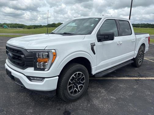 Oxford White 2023 Ford F-150 XLT