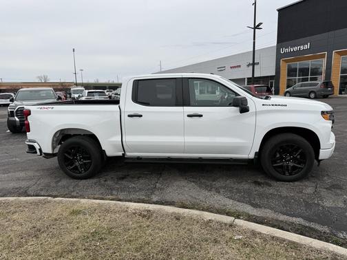 2023 Chevrolet Silverado 1500 Custom