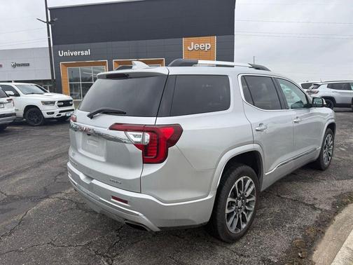 2020 GMC Acadia Denali