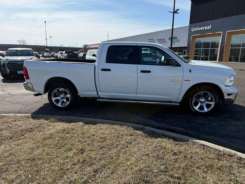2017 RAM 1500 SLT