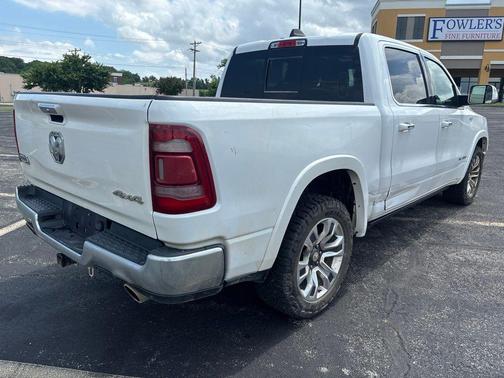 Ivory White Tri-Coat Pearlcoat 2019 RAM 1500 Longhorn