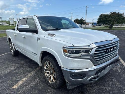 Ivory White Tri-Coat Pearlcoat 2019 RAM 1500 Longhorn