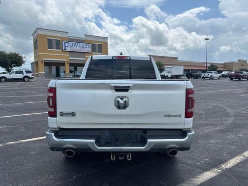 Ivory White Tri-Coat Pearlcoat 2019 RAM 1500 Longhorn