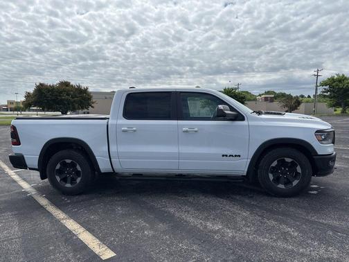 Bright White Clearcoat 2019 RAM 1500 Rebel