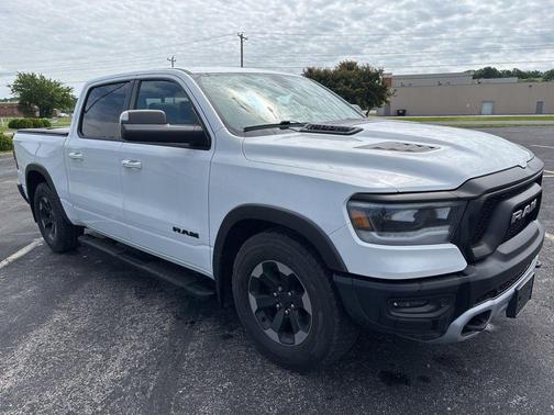 Bright White Clearcoat 2019 RAM 1500 Rebel