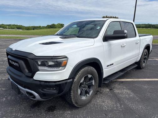 Bright White Clearcoat 2019 RAM 1500 Rebel