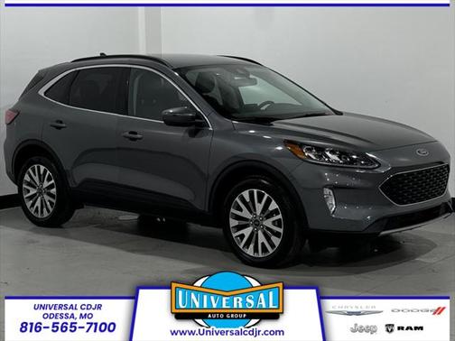 2022 Ford Escape Titanium