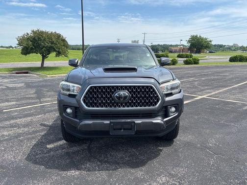 Magnetic Gray Metallic 2018 Toyota Tacoma TRD Sport