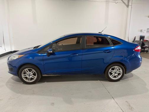 Lightning Blue Metallic 2019 Ford Fiesta SE
