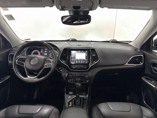 2019 Jeep Cherokee Overland