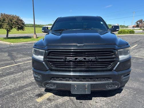 Diamond Black Crystal Pearlcoat 2019 RAM 1500 Rebel