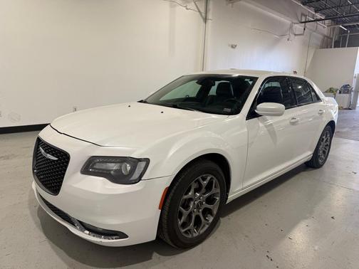 2016 Chrysler 300 S