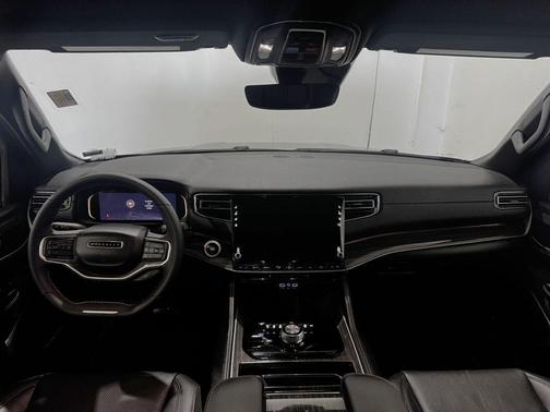 Diamond Black Crystal Pearlcoat 2022 Jeep Wagoneer Series II 4x4