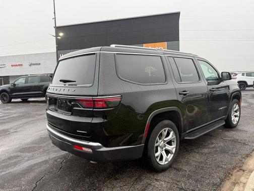 Diamond Black Crystal Pearlcoat 2022 Jeep Wagoneer Series II 4x4